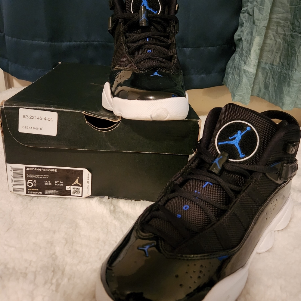 Sneaks